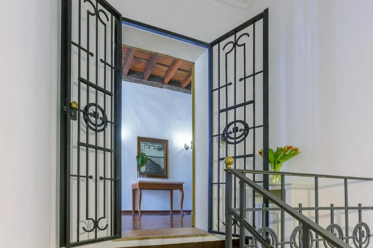 Apartamento Frescobaldi Aparments! A Casa Di Francesco Ferrara