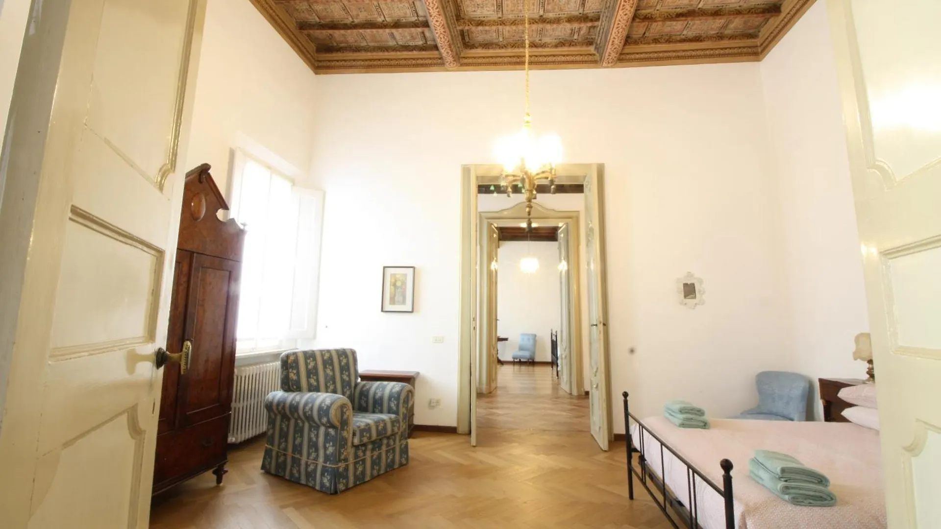 Apartamento Frescobaldi Aparments! A Casa Di Francesco Ferrara 0*,